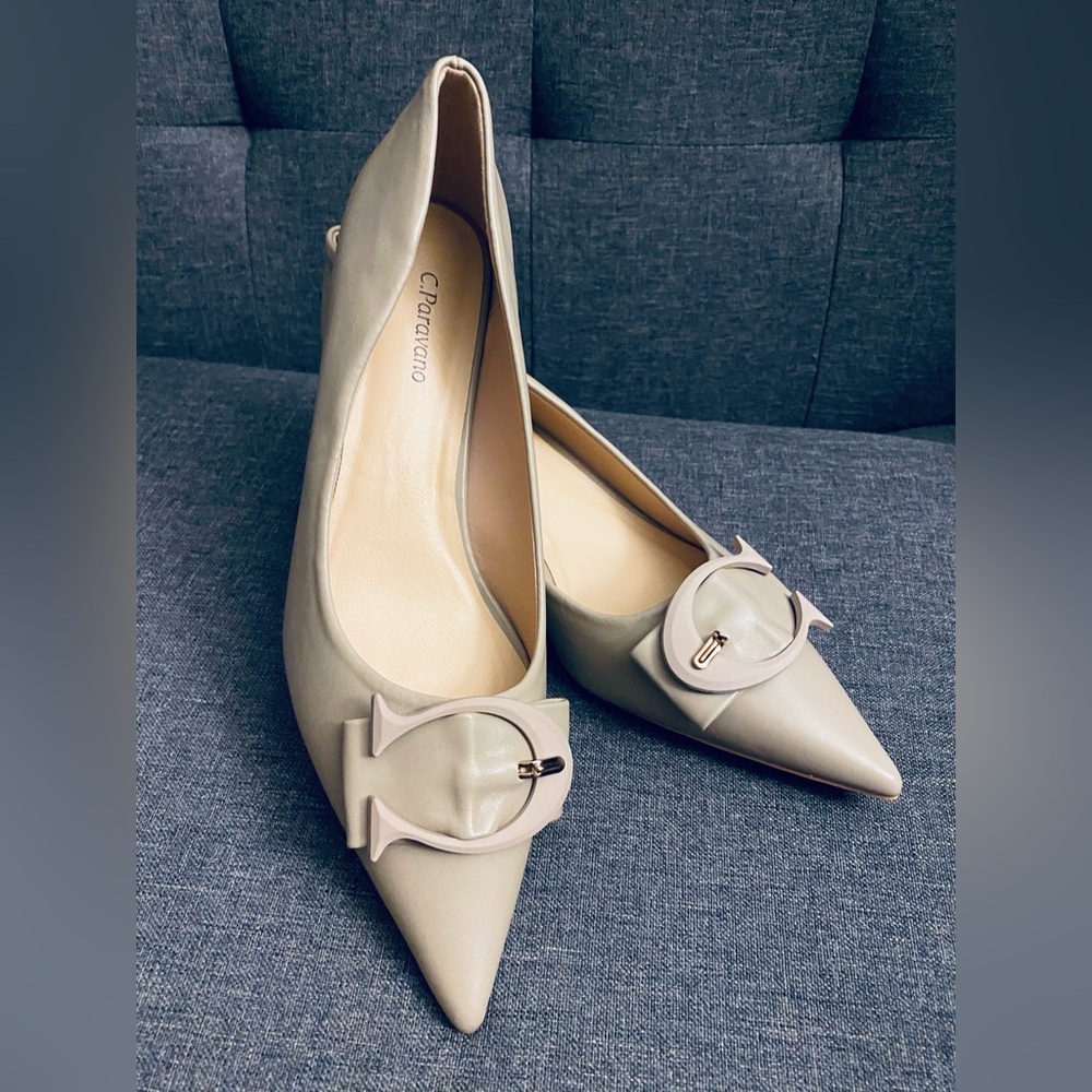 NWOB C.Paravano Camel Women's Low Kitten Heel Designer Leather Pumps